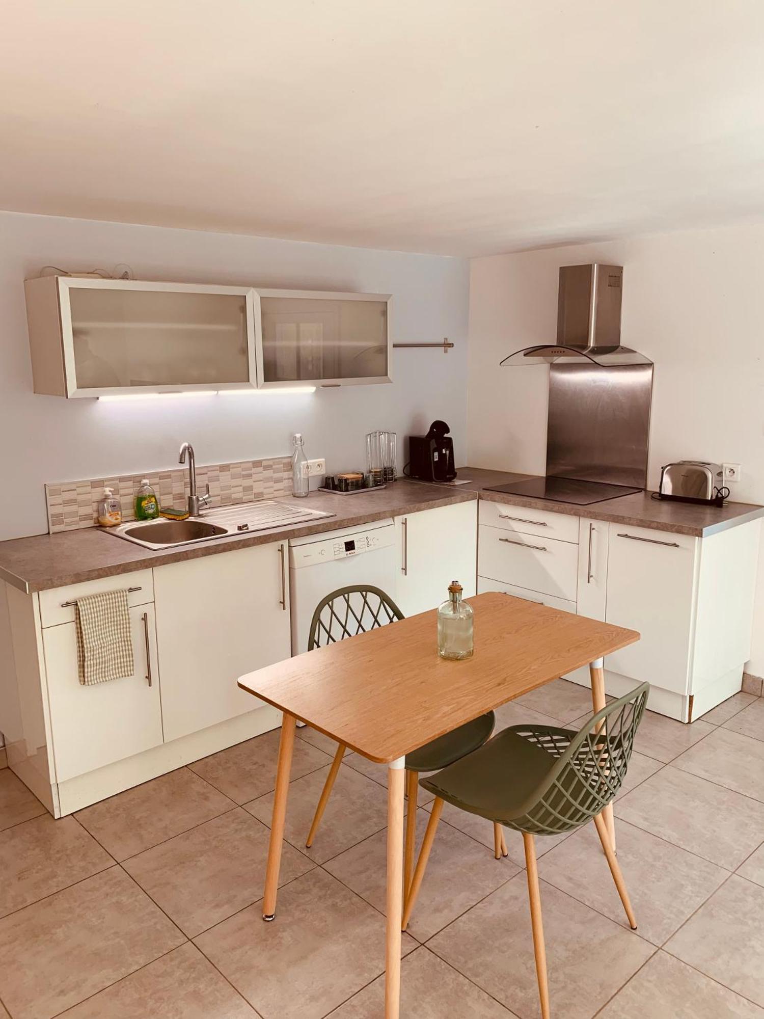 Appartement Independant Avec Jardin Et Acces Piscine Nimes Luaran gambar