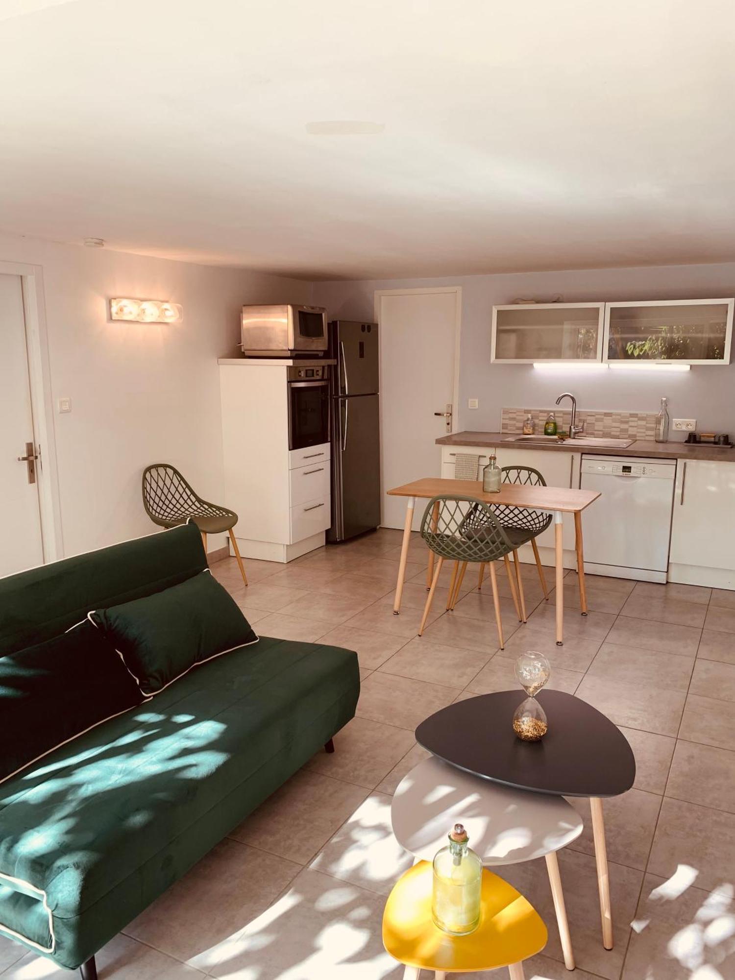 Appartement Independant Avec Jardin Et Acces Piscine Nimes Luaran gambar