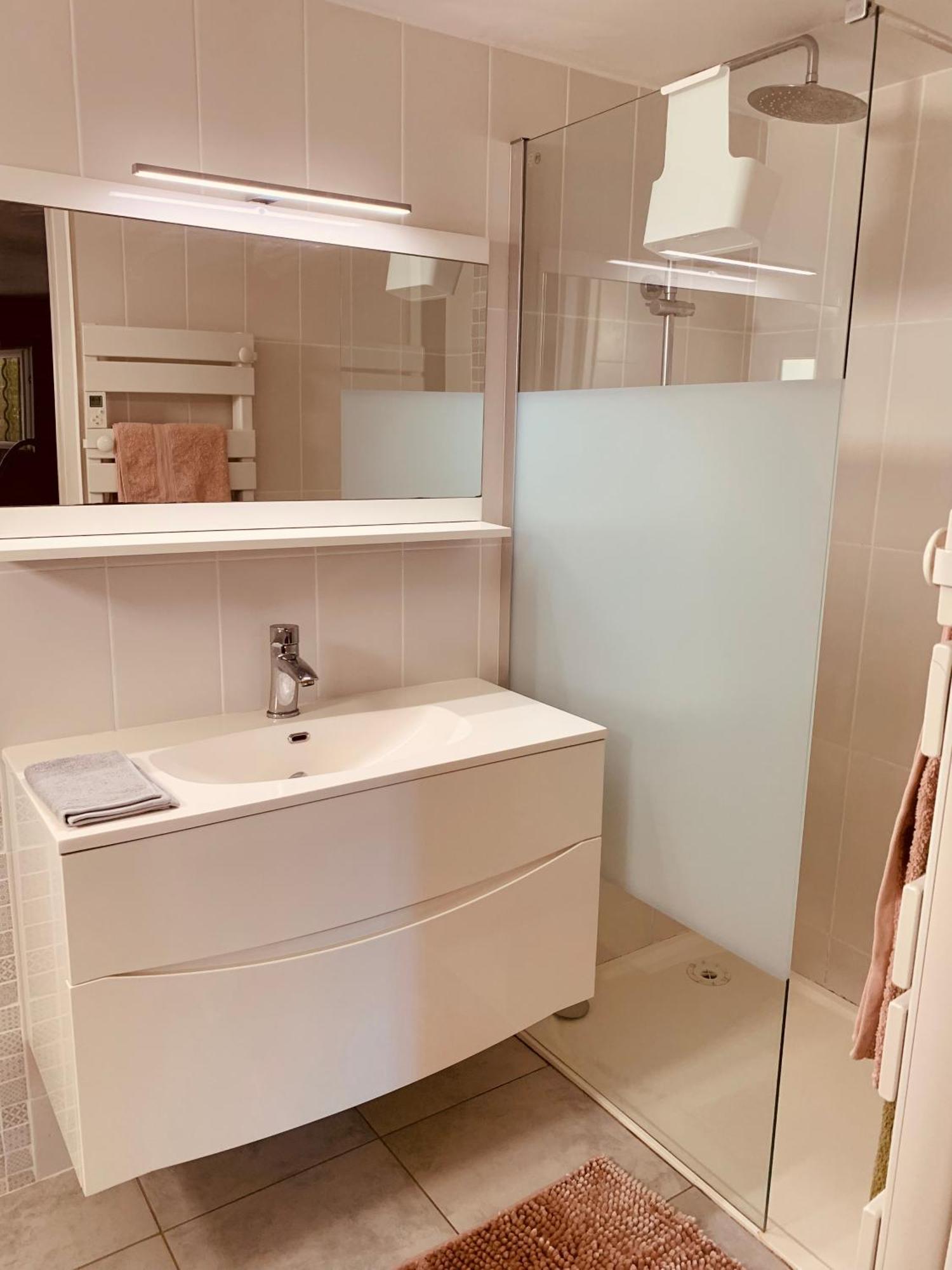 Appartement Independant Avec Jardin Et Acces Piscine Nimes Luaran gambar
